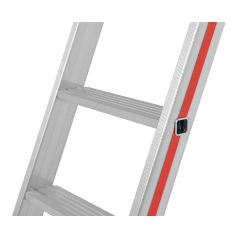 Hymer Stufenaufstieg mit Plattform