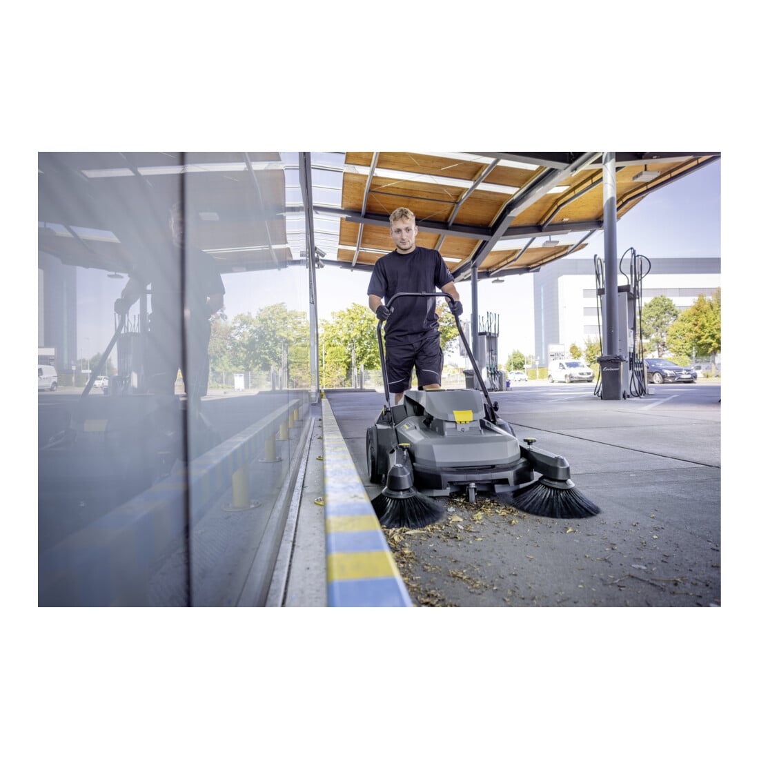 Kärcher Kehrmaschine KM 70/25 C Bp 2SB
