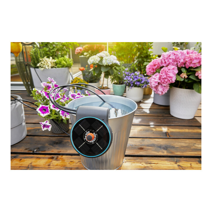 Kit d'arrosage solaire AquaBloom GARDENA