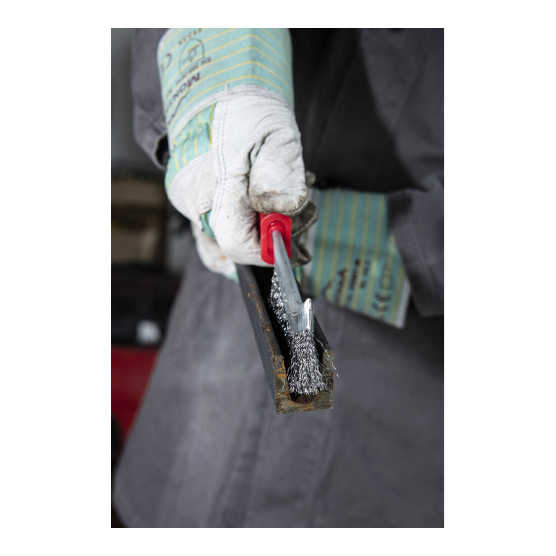 Klingspor BHP 600 Handbürste Special, 140 x 25 x 265 mm, Kunststoffgriff 0,3 Messing