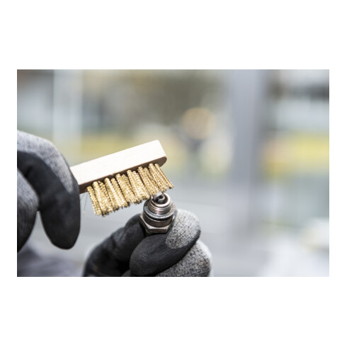 Klingspor BHZ 600 Zündkerzenbürste Anzahl Reihen 3, 45 x 17 x 145 mm, Holzgriff 0,17 Edelstahl