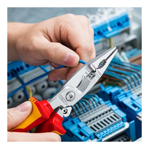 KNIPEX 13 96 200 Elektro-Installationszange isoliert mit Mehrkomponenten-Hüllen, VDE-geprüft verchromt 200 mm
