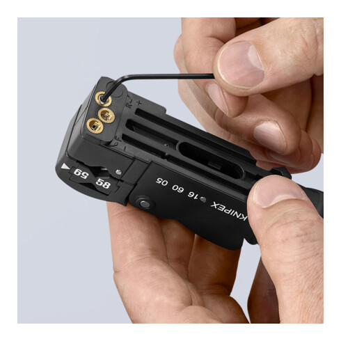 KNIPEX 16 60 05 SB Abisolierwerkzeug für Koaxialkabel  105 mm