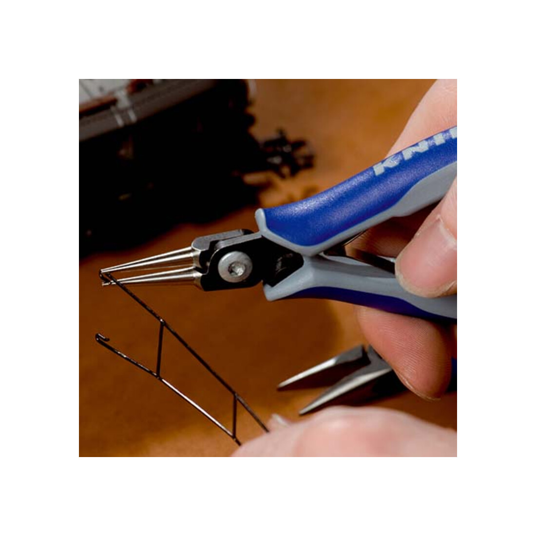 KNIPEX 34 32 130 Precisie-Elektro grijptang 135 mm