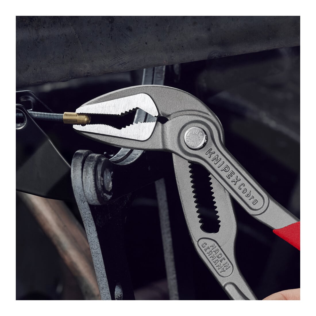 KNIPEX 87 51 180 Cobra® ES Wasserpumpenzange extra-schlank mit rutschhemmendem Kunststoff überzogen grau atramentiert 180 mm