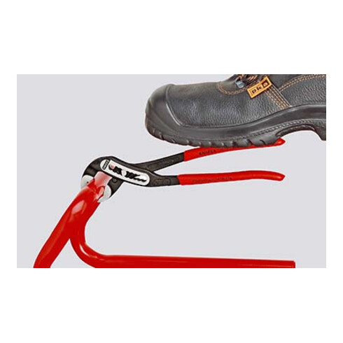 KNIPEX 88 02 300 T Alligator® Wasserpumpenzange mit Mehrkomponenten-Hüllen, mit integrierter Befestigungsöse zum Anbringen einer Absturzsicherung schwarz atramentiert 300 mm