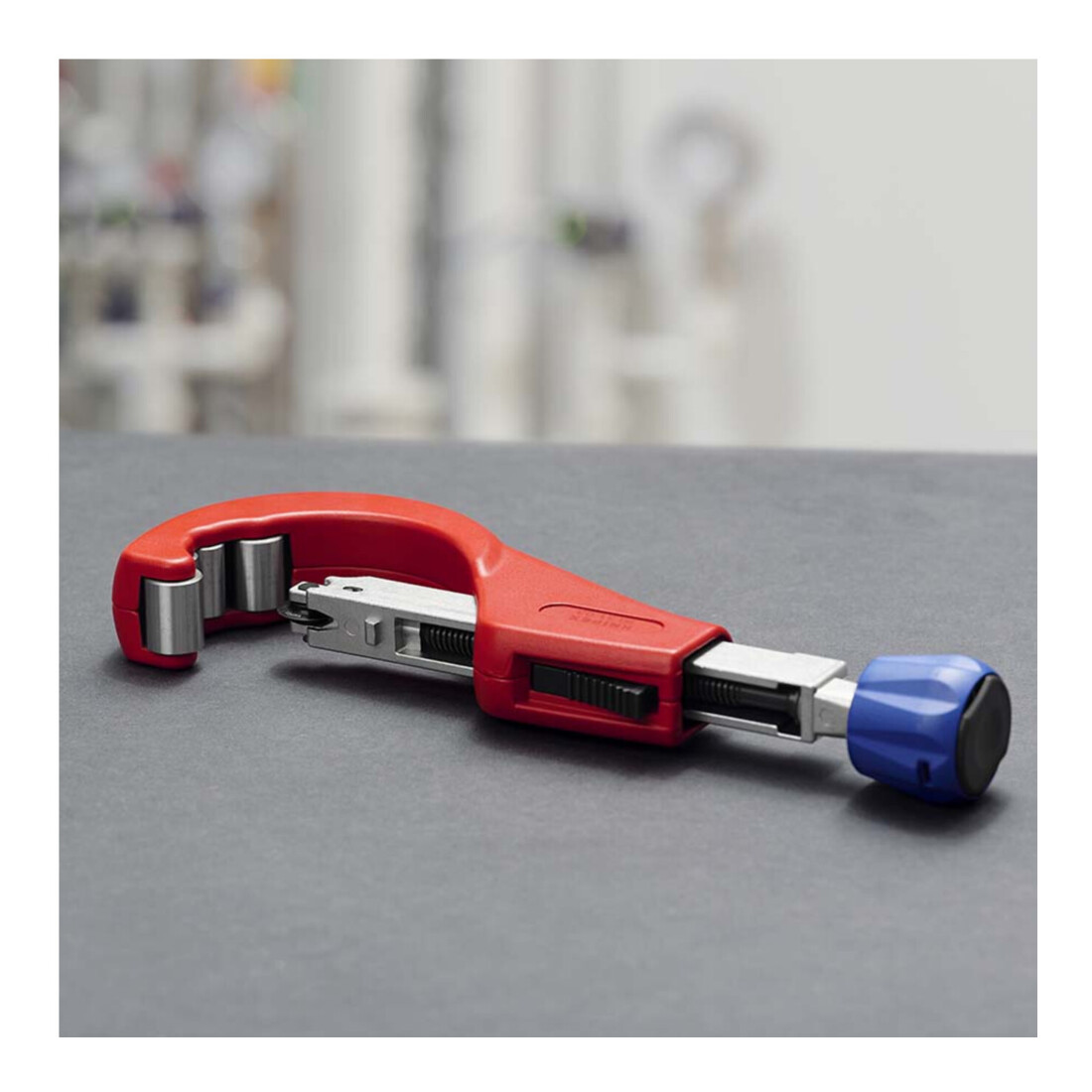 KNIPEX 90 31 03 BK TubiX® XL Rohrabschneider 260 mm
