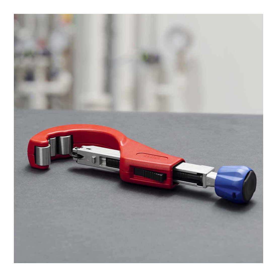 KNIPEX 90 31 03 BK TubiX® XL Rohrabschneider 260 mm