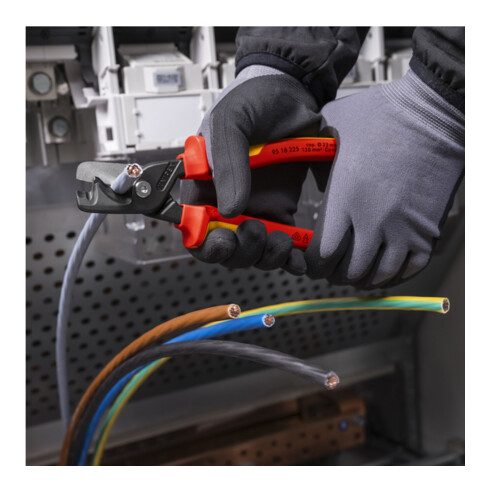 KNIPEX 95 18 225 StepCut® XL Kabelschere mit Stufenschnitt isolierender Mehrkomponenten-Griff, VDE-geprüft brüniert 225 mm