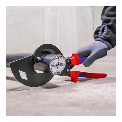 KNIPEX 95 32 320 Kabelschneider (Ratschenprinzip, Dreigang) mit Mehrkomponenten-Hüllen schwarz lackiert 320 mm