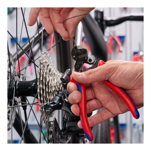 KNIPEX 95 62 160 Staalkabelschaar ook voor staalkabels met hoge sterkte gebruineerd 160 mm