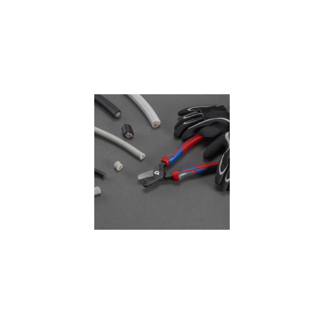 KNIPEX Cisailles à câbles avec poignées multi-composants 225 mm