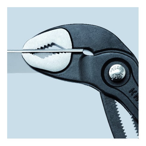 Pince pour pompe à eau Cobra® chromé gaine multi-comp. KNIPEX