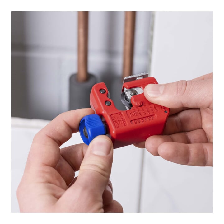 KNIPEX Coupe-tube pour cuivre, laiton et acier inoxydable 3-30 mm