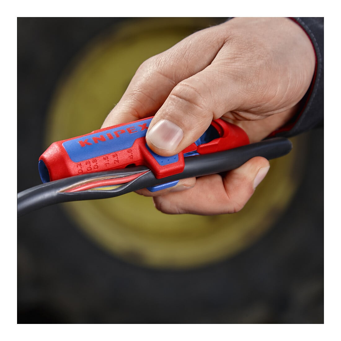 KNIPEX ErgoStrip® PV outil à dénuder 135 mm 16 95 03 SB