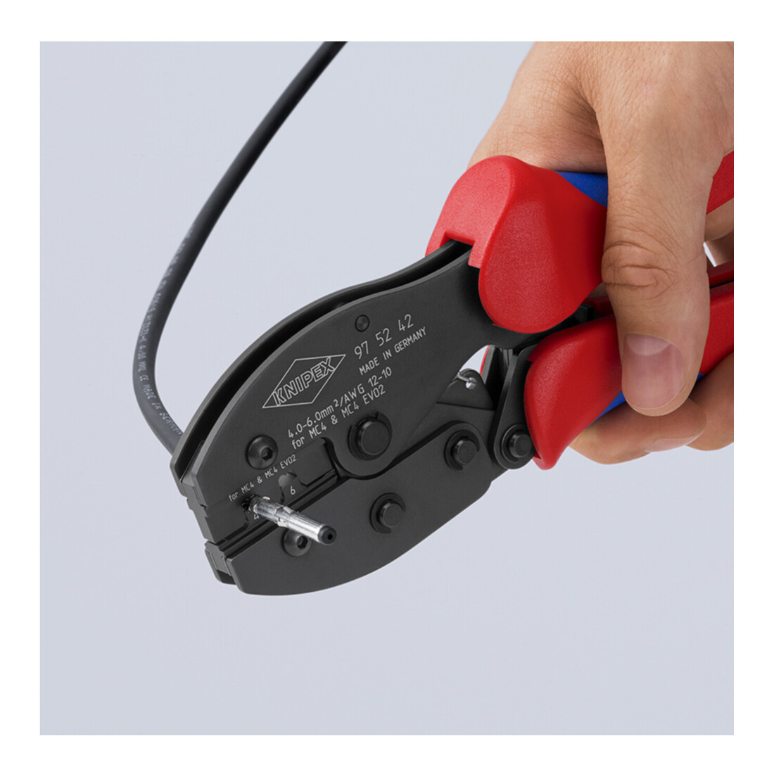 Knipex Pince à sertir PreciForce 250 mm pour MC4 / MC4 EVO2 4/6 mm²