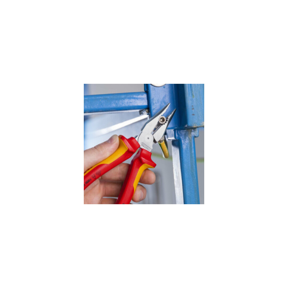 KNIPEX Pince combinée pointue VDE chromée avec poignées multicouches 185 mm