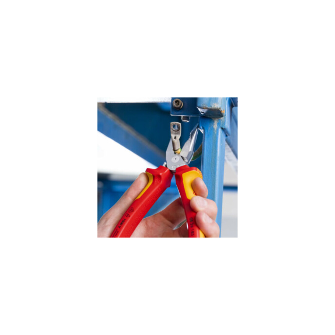 KNIPEX Pince combinée pointue VDE chromée avec poignées multicouches 185 mm