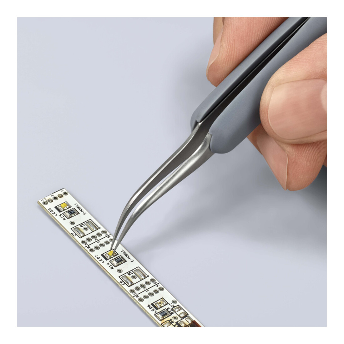 KNIPEX Pince de précision ESD avec manche caoutchouté 122 mm 92 31 10 ESD