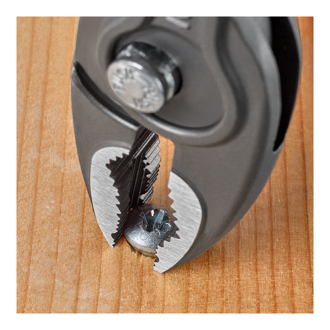 KNIPEX Pince TwinGrip à prise frontale et latérale avec poignées confort gris anthracite 150 mm