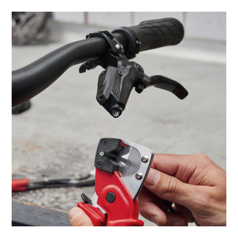 KNIPEX Tagliatubo per tubi multistrato e pneumatici in plastica rinforzata con fibra di vetro, 185mm