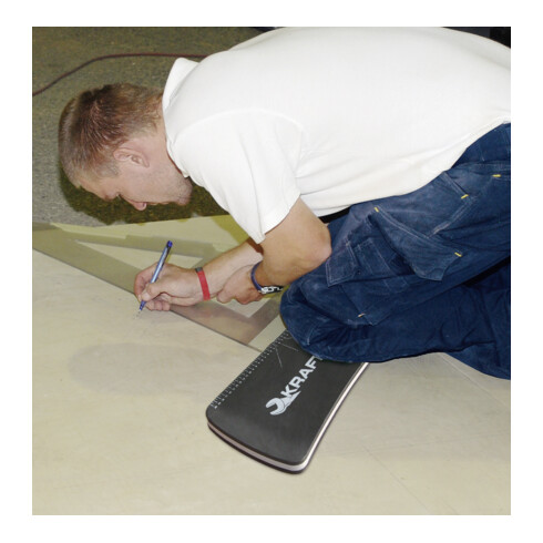 Kraftwerk Ginocchiere e sedute