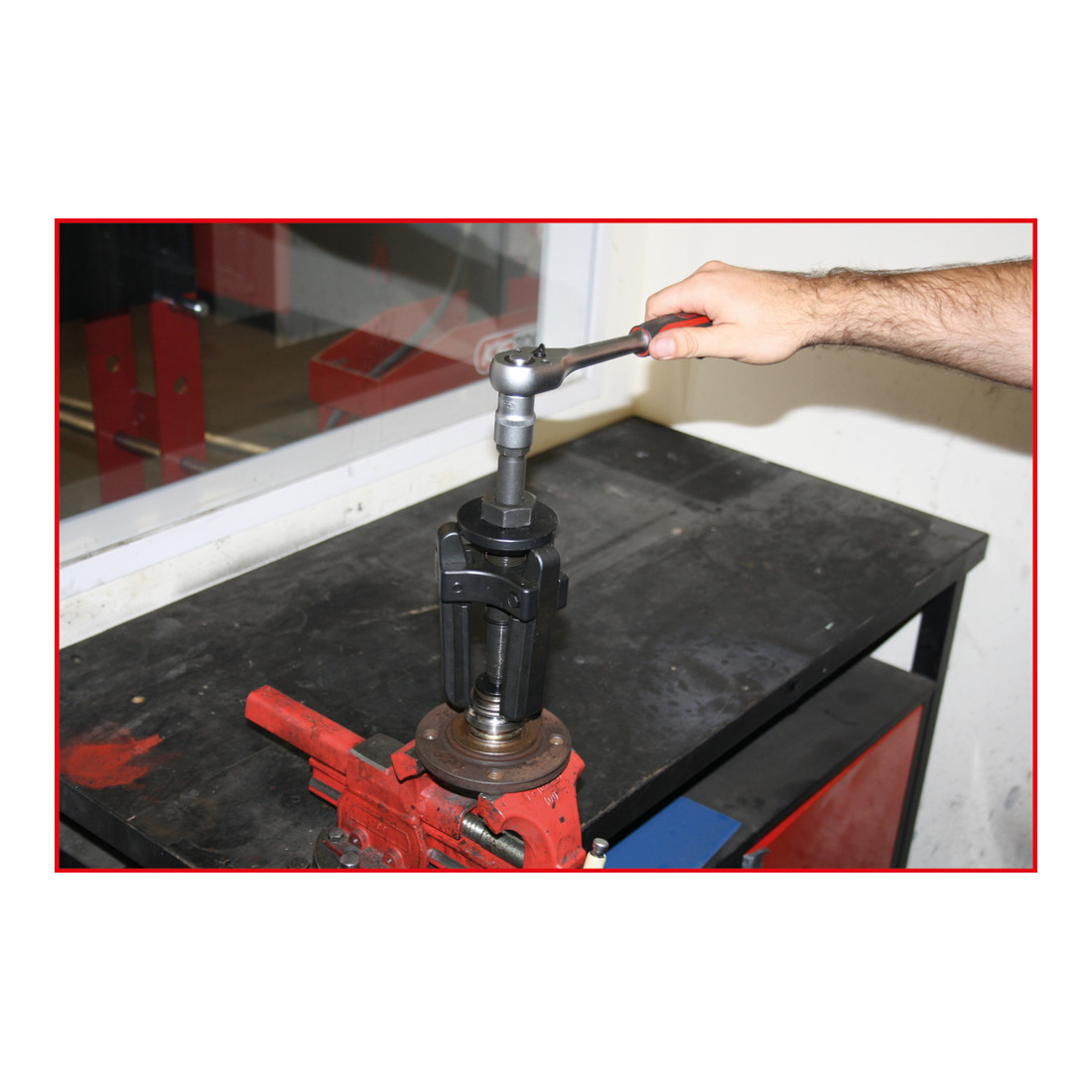 KS Tools Estrattore di anelli per cuscinetti a 3 bracci, con cono di bloccaggio