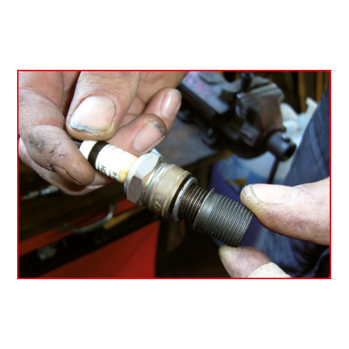 KS Tools Jeu de réparation bougie d'allumage 16-pcs.