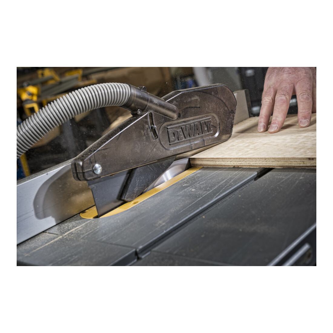 Lame de scie circulaire fixe DeWalt pour le bois, le plastique et l'aluminium