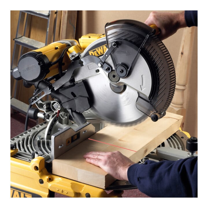 Lame de scie circulaire DEWALT fixe 305/30 mm 96TFZ DT4290-QZ