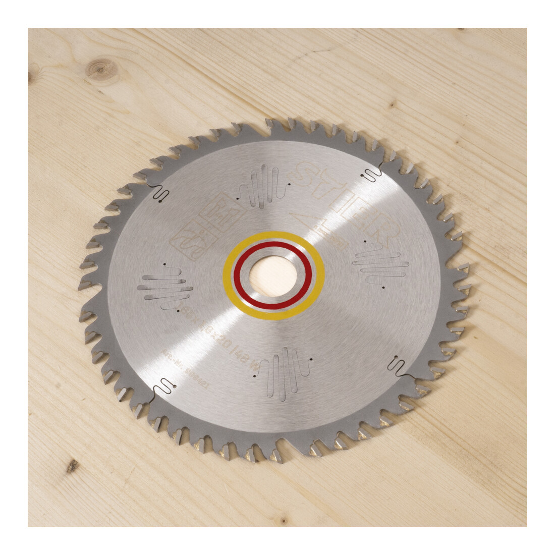 Lame de scie circulaire STIER pour scies sans fil, bois 165 x 1,8 x 20, 48&nbsp;W, angle de coupe de 8°