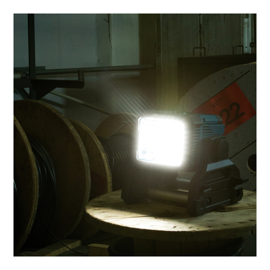Lampe de chantier Makita LED 14.4V-18V