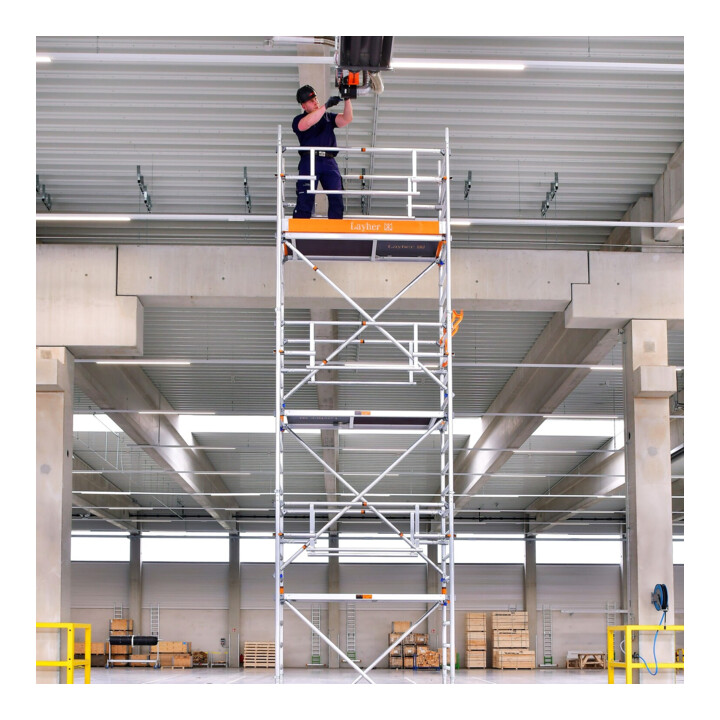 Layher Fahrgerüst Uni Leicht P2 SAFETY PLUS 6,1 m Arbeitshöhe 8,10 m
