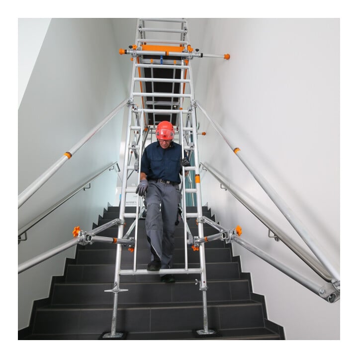 Layher Fahrgerüst Uni Leicht P2 Treppen-Kit 1603293