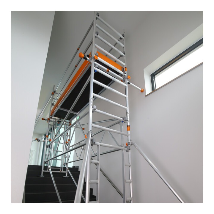 Layher Fahrgerüst Uni Standard P2 mit Treppen-Kit Typ 1601193