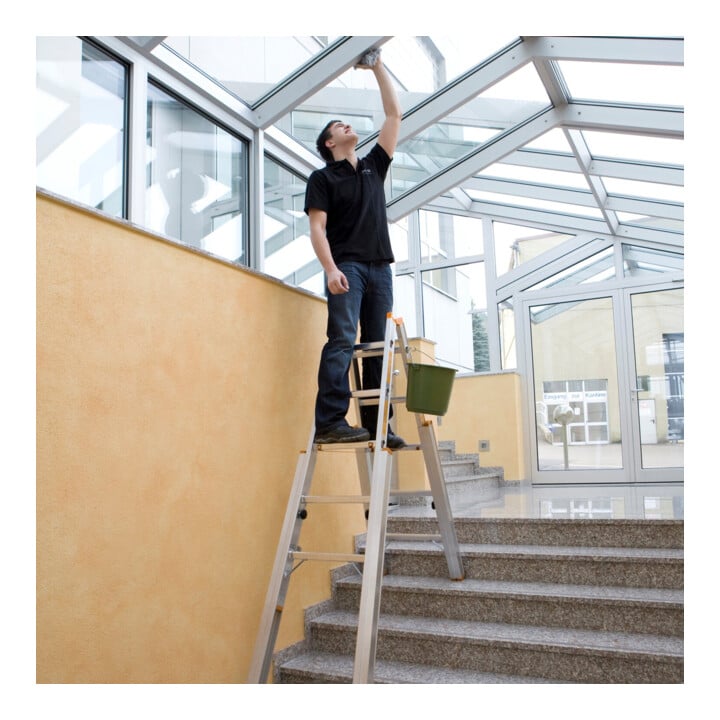 Layher Treppenstehleiter TOPIC 1061 2x8 Sprossen
