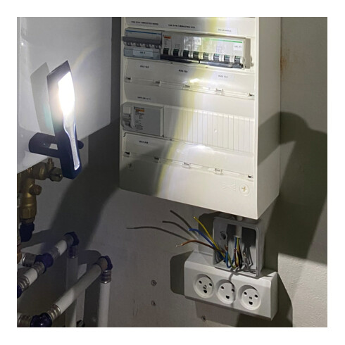 LED-Akkuhandleuchte 20-200 Lm 3,7 V / 1200 mAh Li-ion Ip54