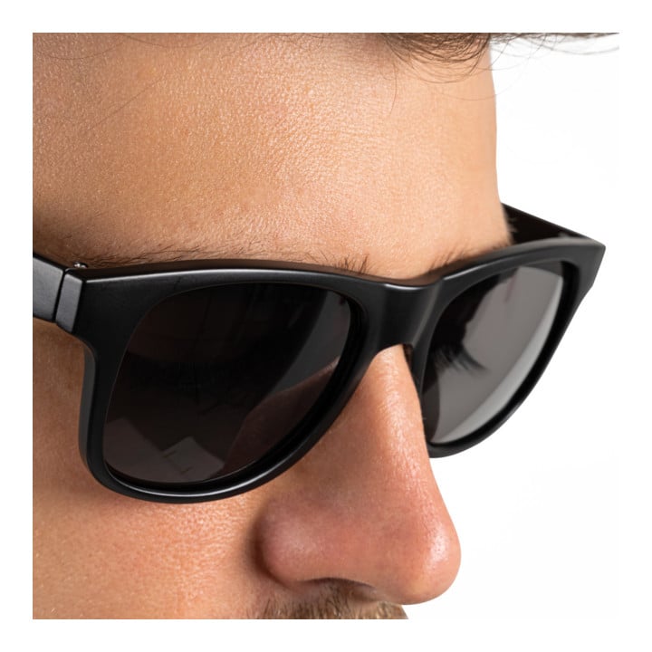 Lunettes de soleil STIER avec étui de protection