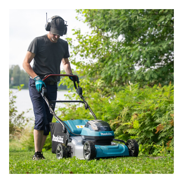 Makita Accu-grasmaaier 2x18V (zonder accu, zonder oplader) NIEUWHEID HERFST 2025