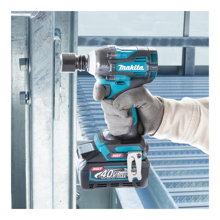 Makita accu-slagmoersleutel 40 V max. / 2,5 Ah, 2 accu + lader in MAKPAC TW004GD201