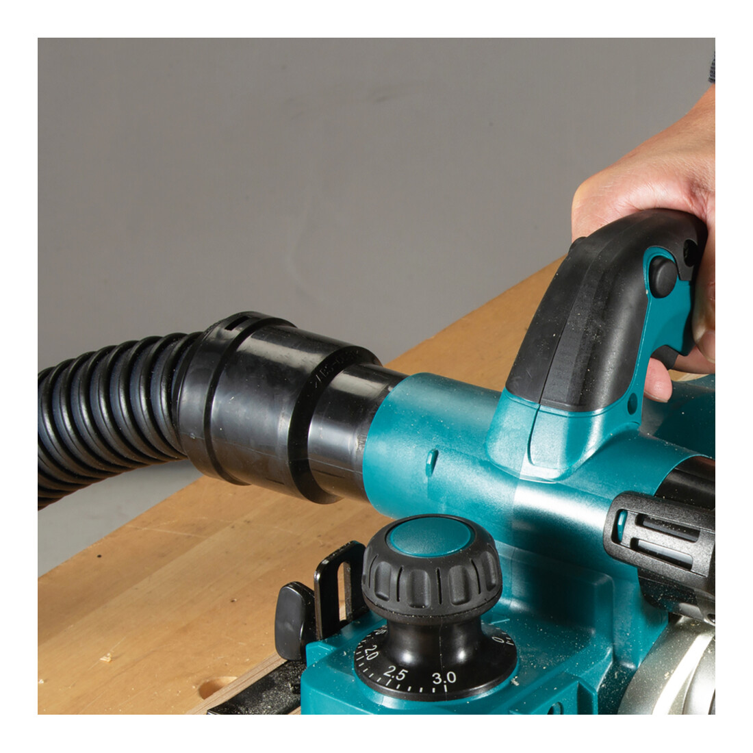 Makita accuschaafmachine 82mm 18V DKP181Z