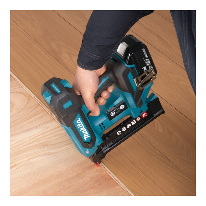 Makita Agrafeuse sans fil DST630 18V sans batterie sans chargeur