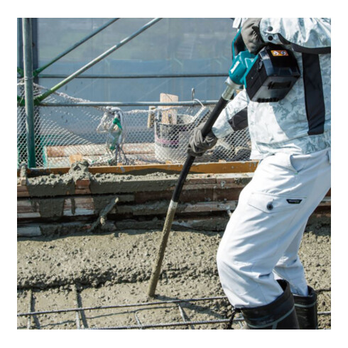 Makita Akku-Betonverdichter 40V max. (ohne Akku, ohne Ladegerät) mit 32-mm-Verdichtervorsatz