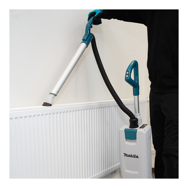 Makita Akku-Bodenstaubsauger 40 V