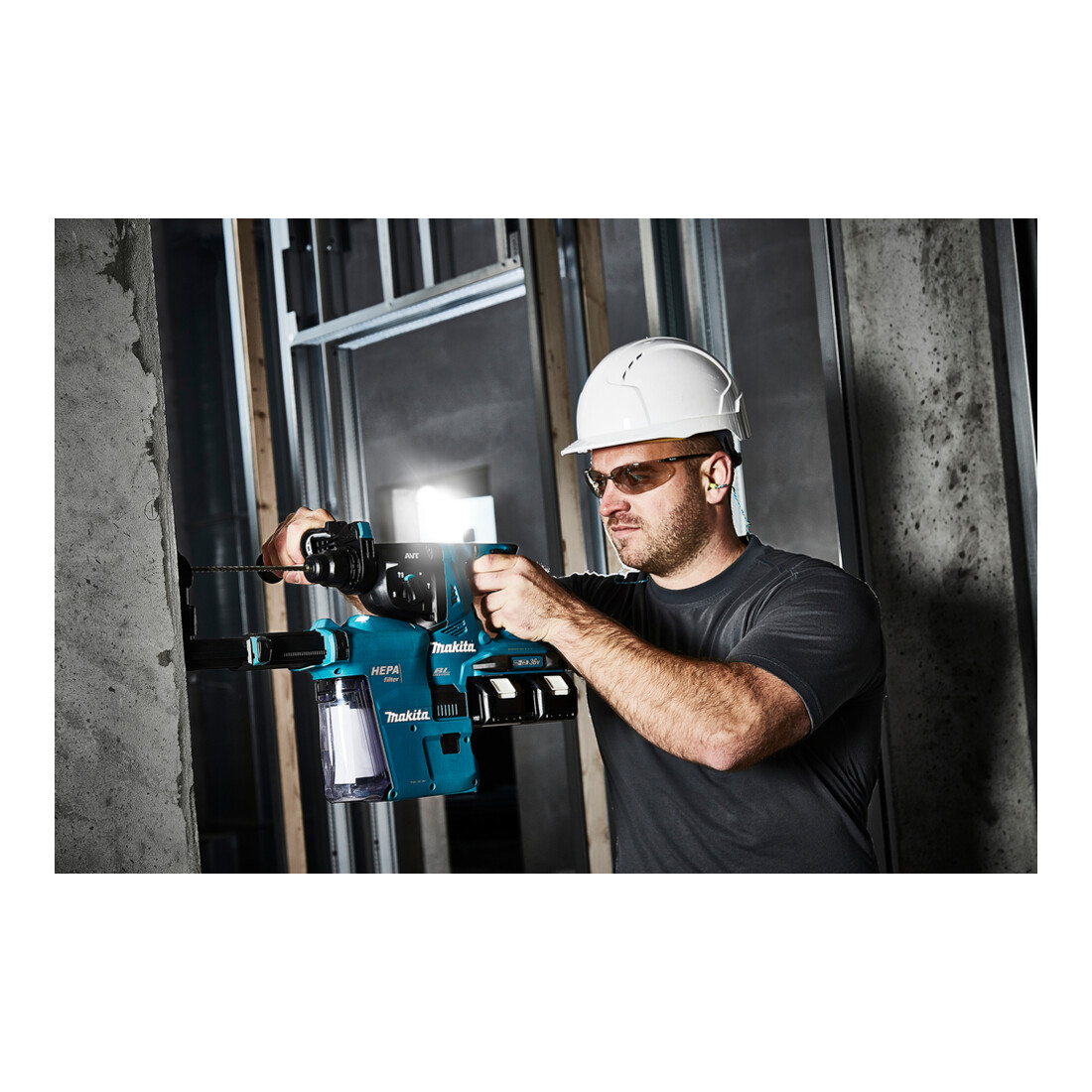 Makita Akku-Bohrhammer DHR280ZJ mit SDS-PLUS 2x18 V im MAKPAC