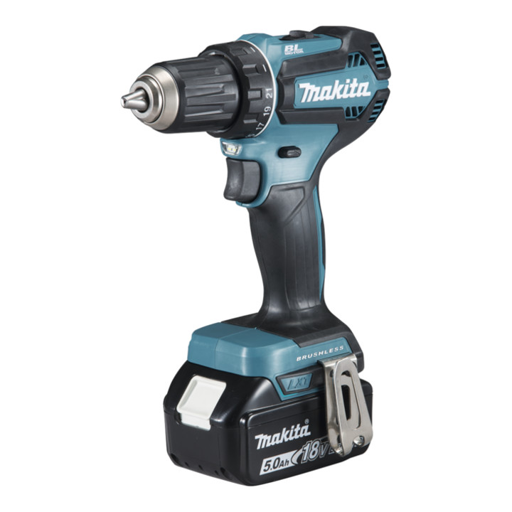 Set Makita Akku-Bohrschrauber 18V / 3,0 Ah DDF485RFJ + STIER TiN-Bohrer-, Säge- und Bit-Set 100-teilig