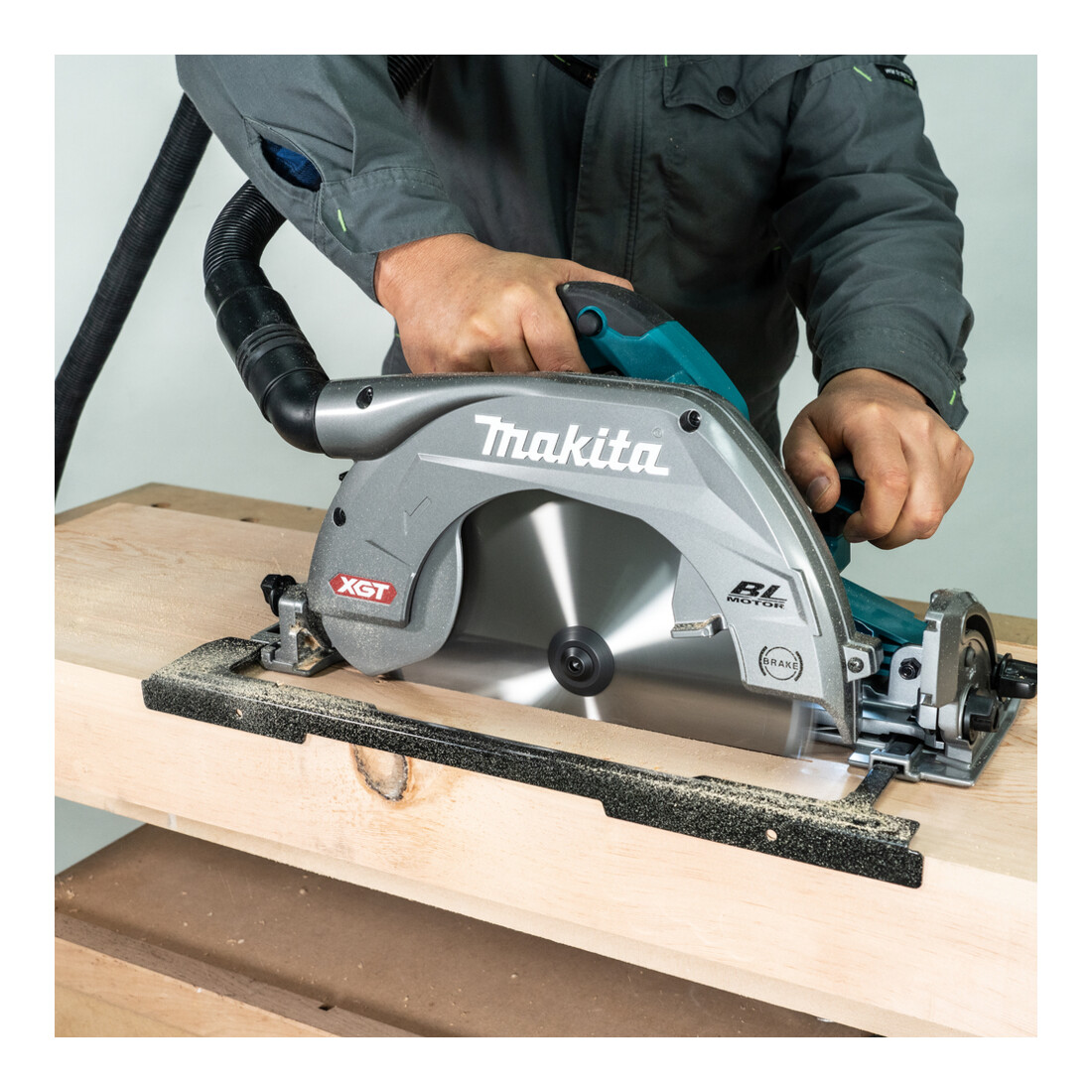 Makita Akku-Handkreissäge 101mm 40V max. (ohne Akku, ohne Ladegerät)