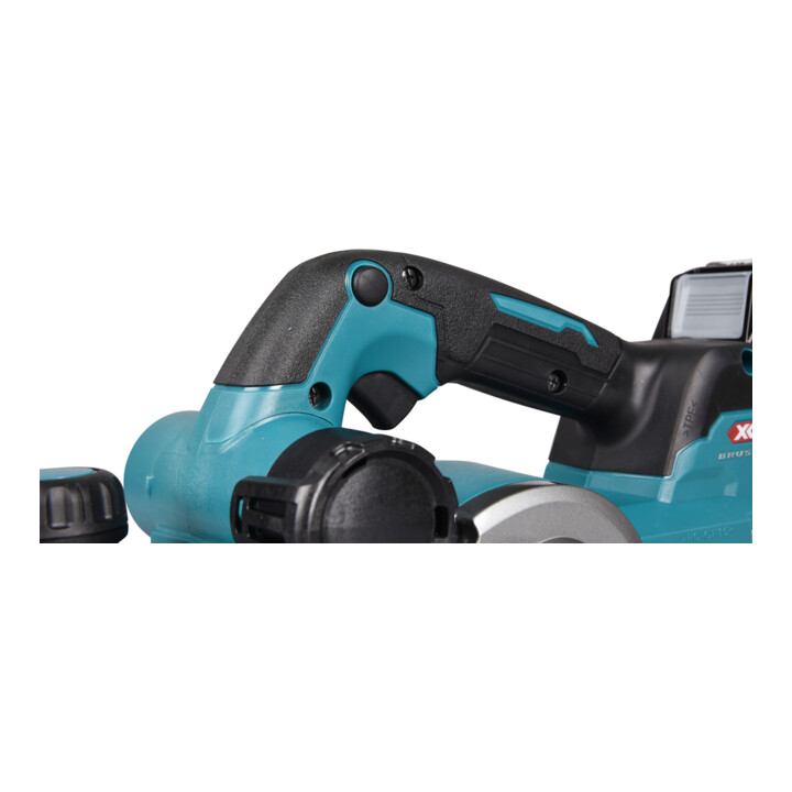 Makita Akku-Hobel 40V max. / 4,0 Ah, 2 Akkus + Ladegerät im MAKPAC