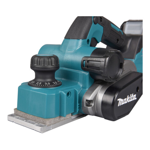 Makita Akku-Hobel 40V max. / 4,0 Ah, 2 Akkus + Ladegerät im MAKPAC