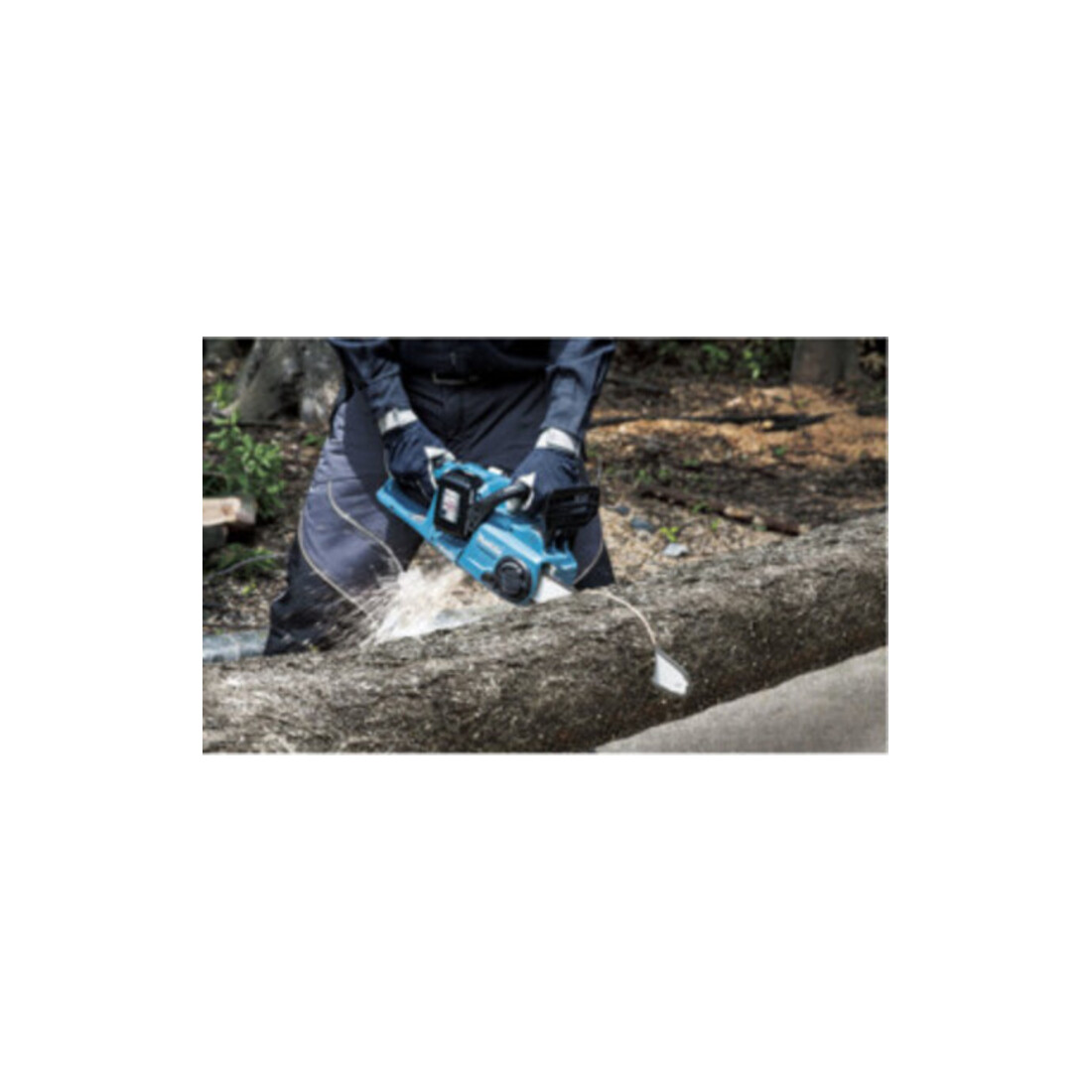 Makita Akku-Kettensäge 2 Batterien 3,0Ah 18V - 1 Ladegerät DUC353RF2